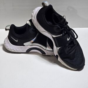 EUC Nike Women's Renew in-Season Tr 12 Premium Sneaker size 6.5